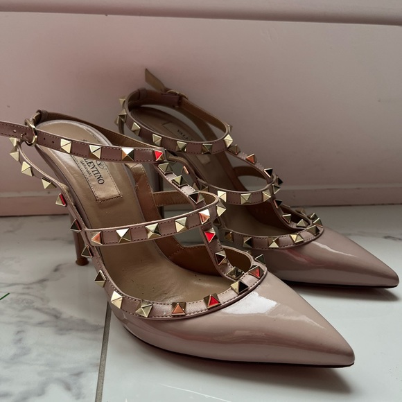 Valentino Garavani Shoes - Valentino Rockstud heels